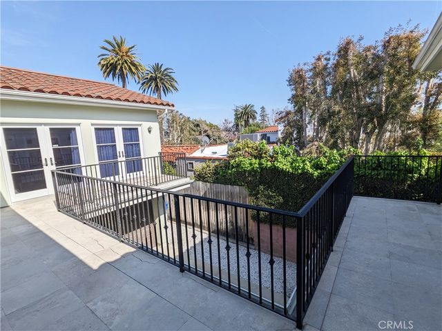 2257 Manning Avenue, Los Angeles, CA 90064