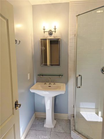 2257 Manning Avenue, Los Angeles, CA 90064