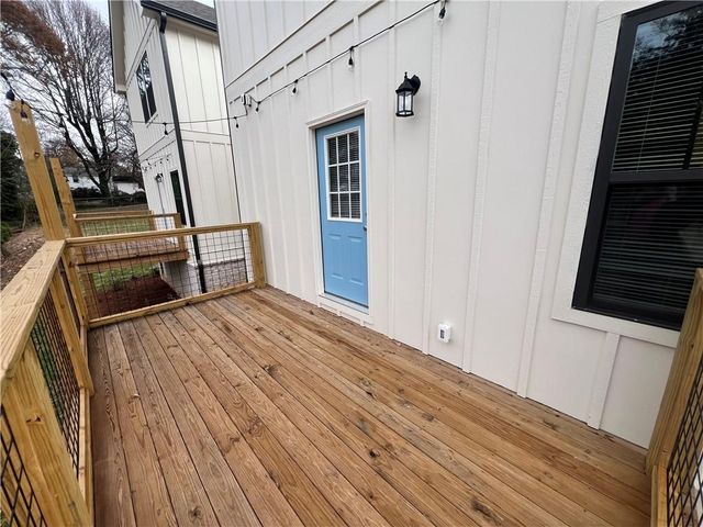 1027 Park Hill Drive, Gainesville, GA 30501
