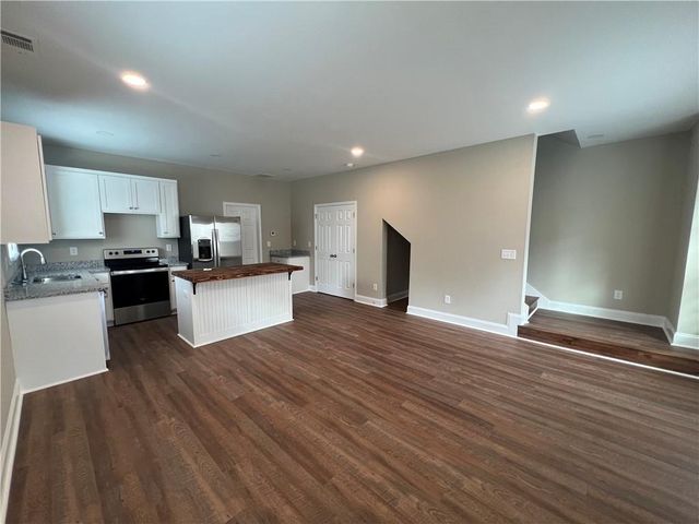 1027 Park Hill Drive, Gainesville, GA 30501
