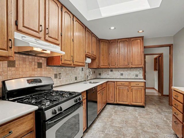 42 Kelly Ridge Road, Carmel, NY 10512