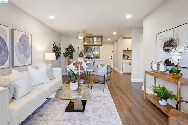 29300 Dixon St 106, Hayward, CA 94544