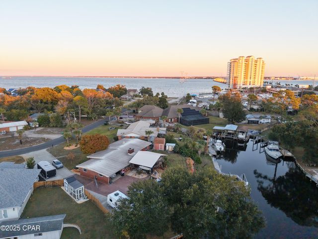 405 Bay Shore Drive, Panama City Beach, FL 32407