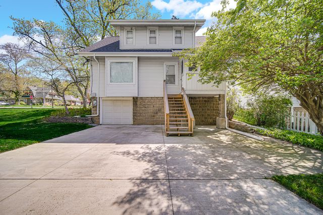 415 Elmhurst Street, Valparaiso, IN 46385