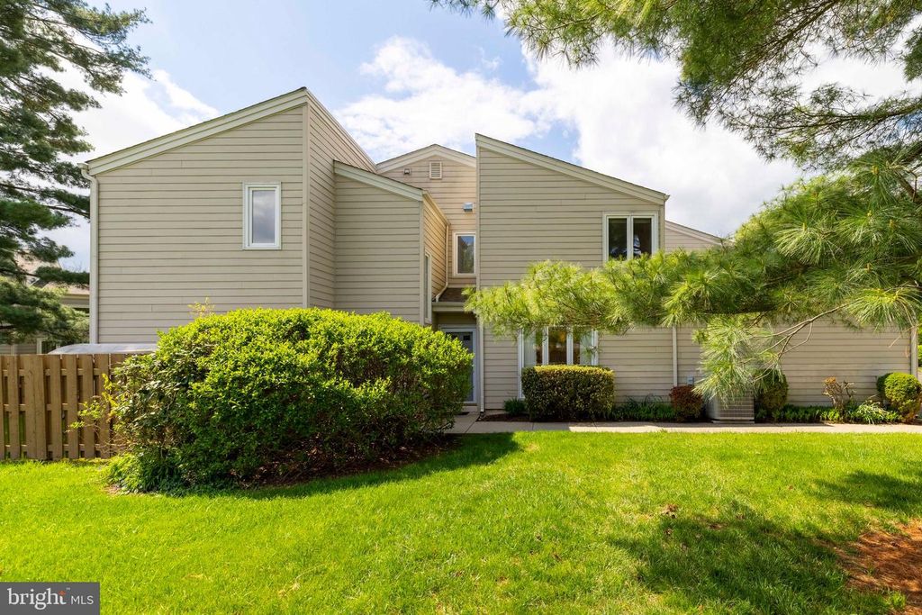 118 WESTBURY CT, Doylestown, PA 18901