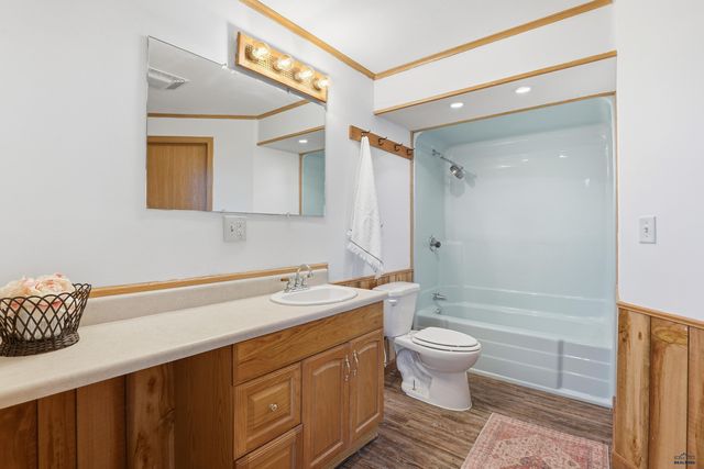 3924 OILER LN, Rapid City, SD 57701