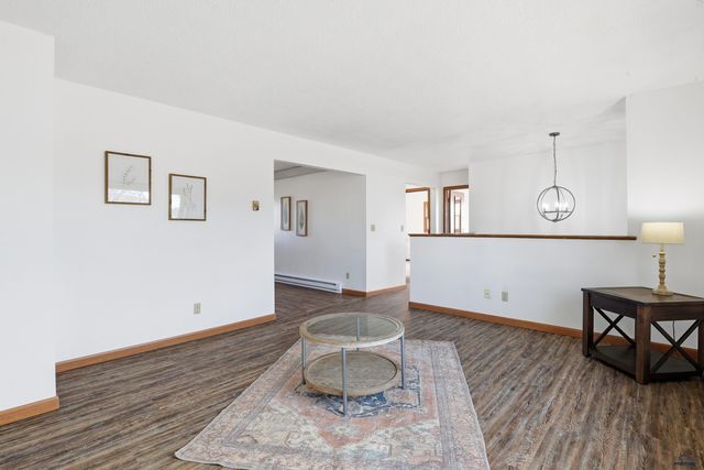 3924 OILER LN, Rapid City, SD 57701