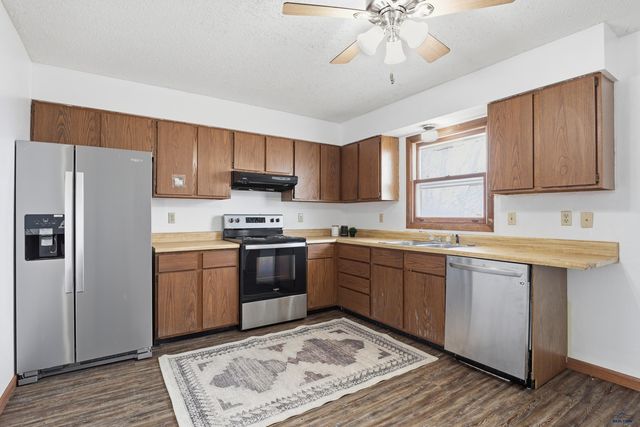 3924 OILER LN, Rapid City, SD 57701