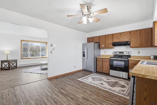 3924 OILER LN, Rapid City, SD 57701