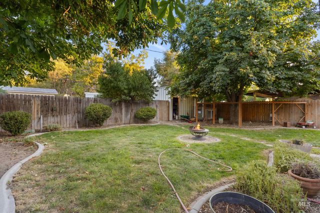 608 19th Ave S, Nampa, ID 83651