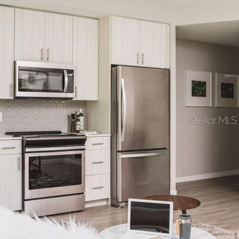 119-2 E PINE STREET, Orlando, FL 32801