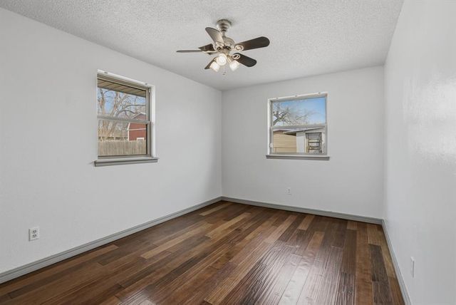 117 SW 6th Street, Moore, OK 73160