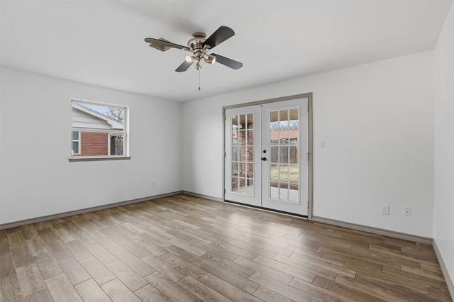 117 SW 6th Street, Moore, OK 73160