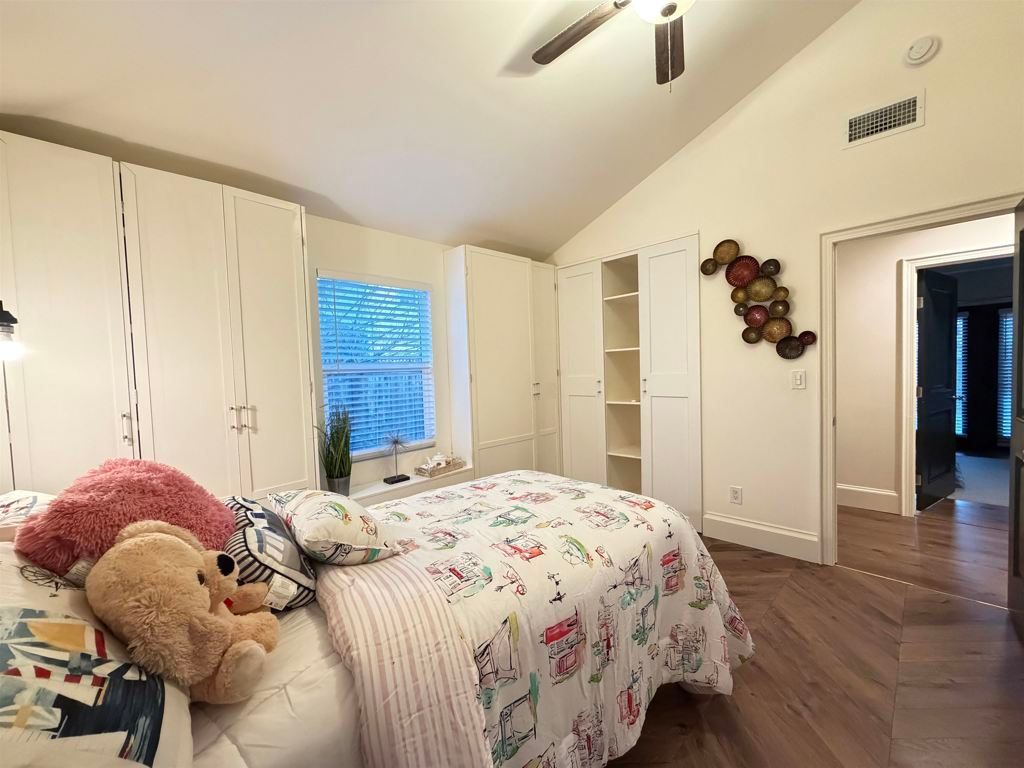 Image 18 of property listing at 5298 5298 Sussex Pl, Newark, CA 94560