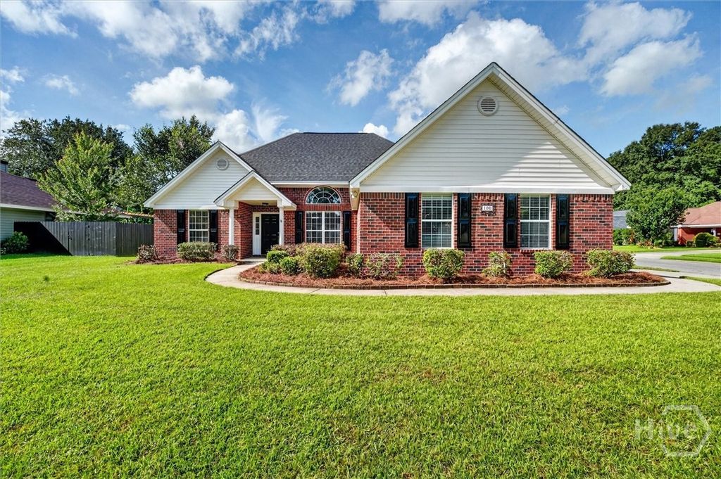 Image 1 of property listing at 100 Dimick Drive, Richmond Hill, GA 31324