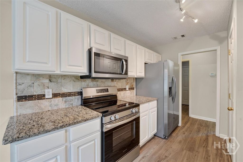 Image 12 of property listing at 100 Dimick Drive, Richmond Hill, GA 31324
