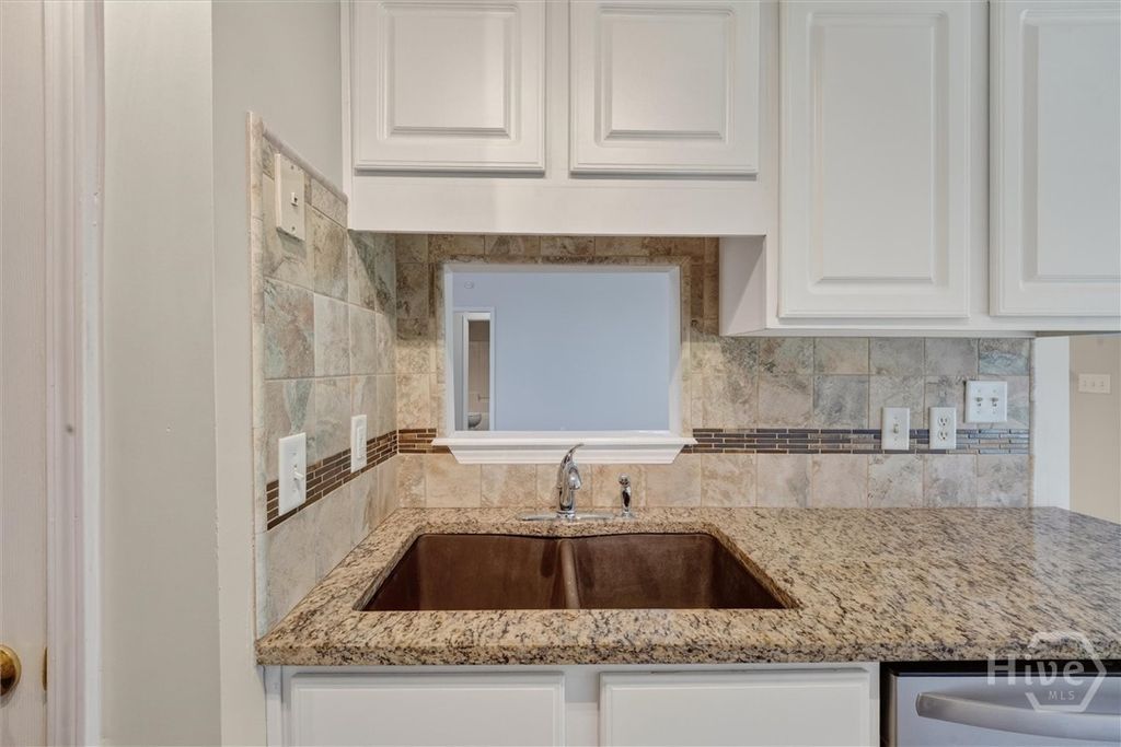 Image 13 of property listing at 100 Dimick Drive, Richmond Hill, GA 31324