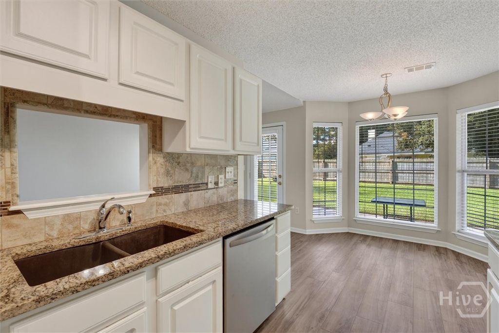 Image 14 of property listing at 100 Dimick Drive, Richmond Hill, GA 31324