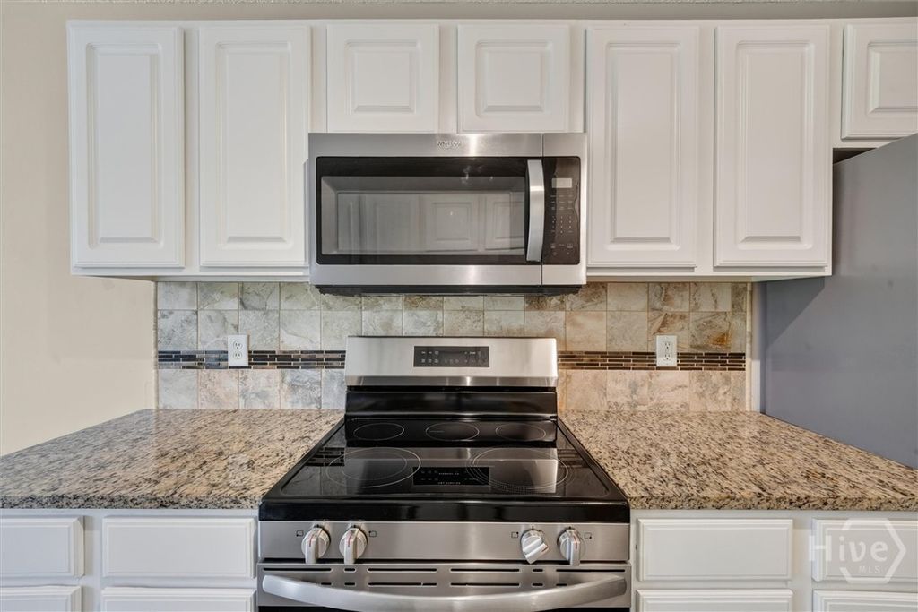 Image 15 of property listing at 100 Dimick Drive, Richmond Hill, GA 31324