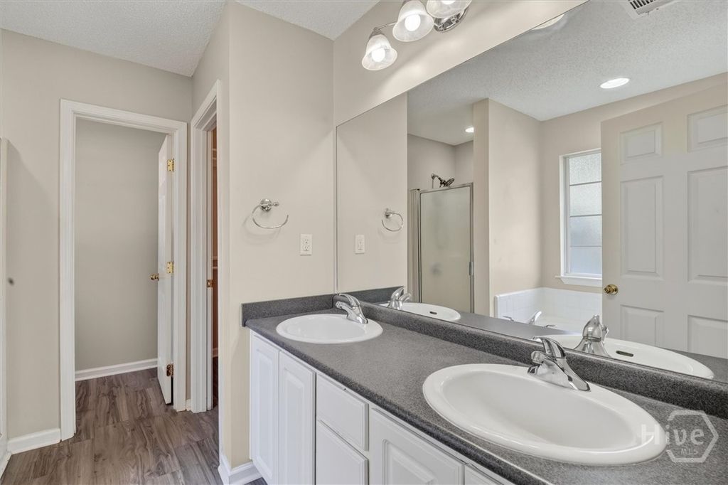 Image 19 of property listing at 100 Dimick Drive, Richmond Hill, GA 31324