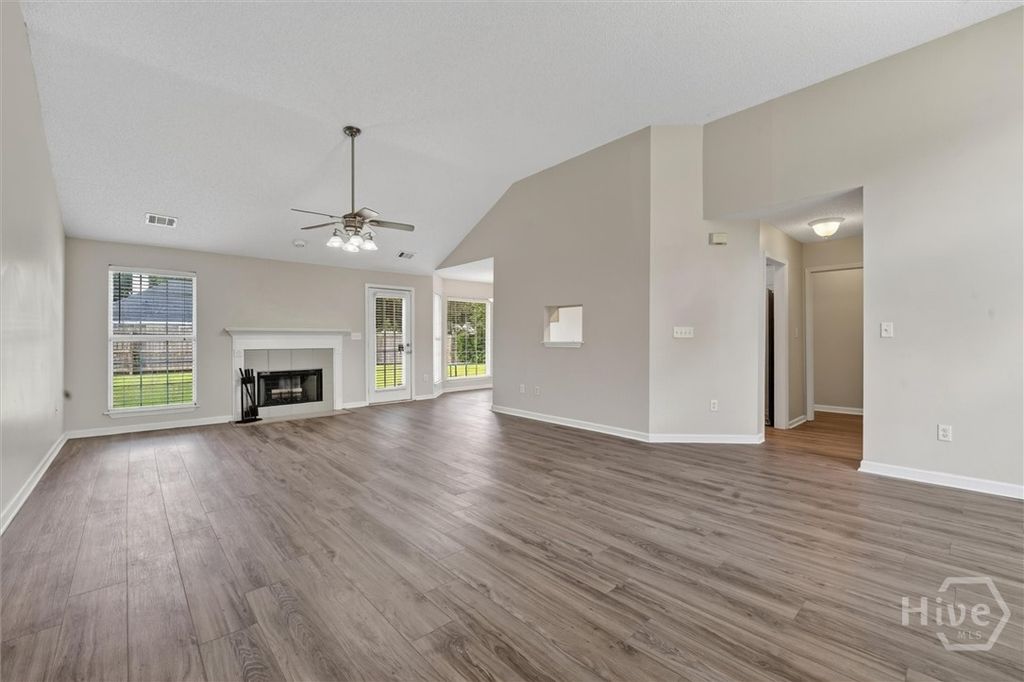 Image 4 of property listing at 100 Dimick Drive, Richmond Hill, GA 31324