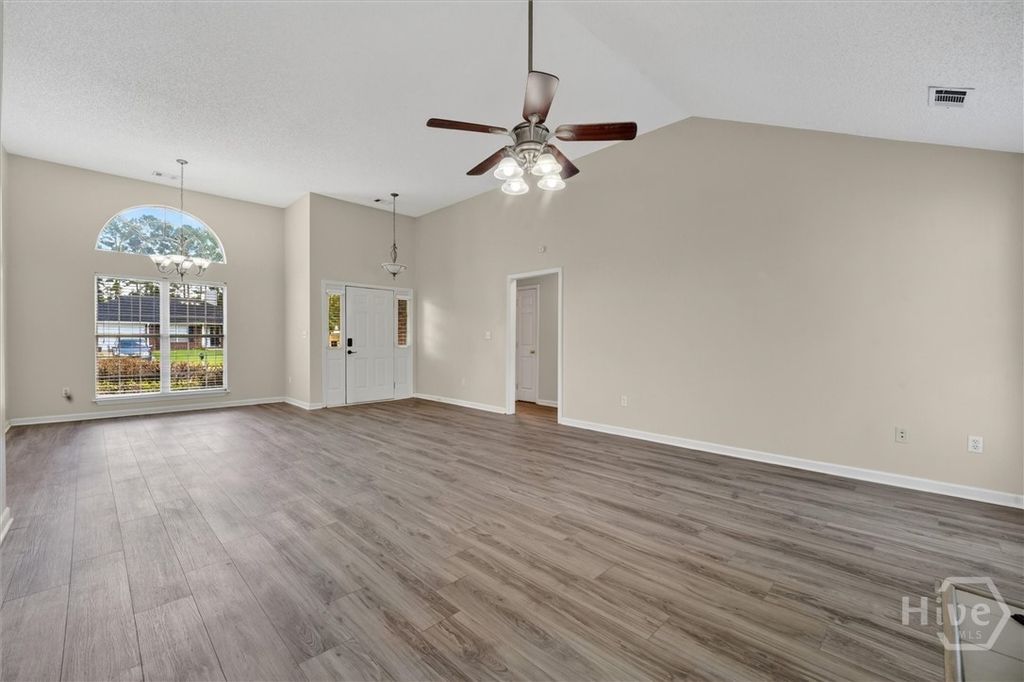 Image 6 of property listing at 100 Dimick Drive, Richmond Hill, GA 31324