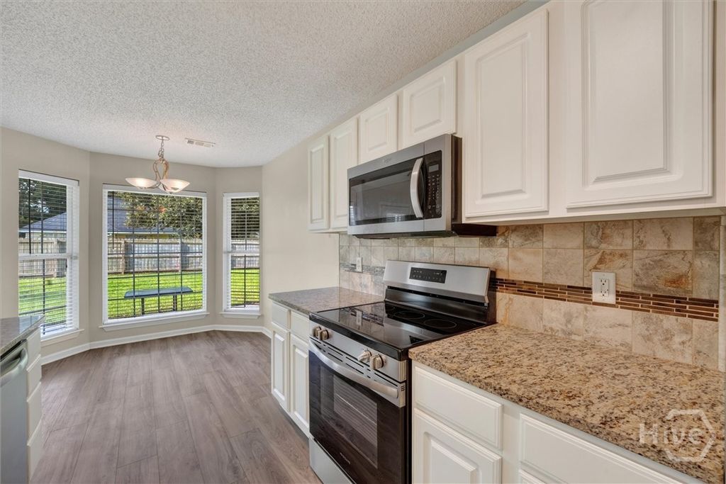 Image 8 of property listing at 100 Dimick Drive, Richmond Hill, GA 31324