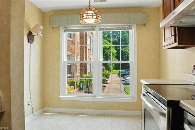 164 River Point Dr, Suffolk, VA 23434