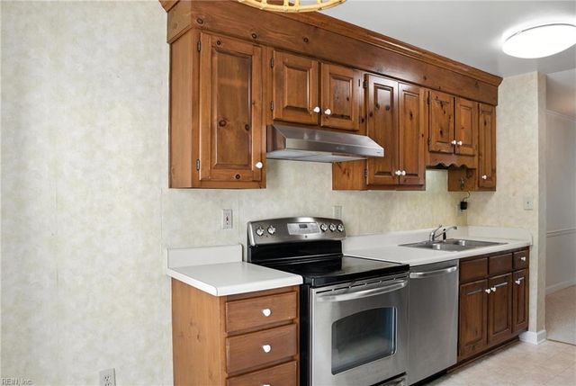 164 River Point Dr, Suffolk, VA 23434