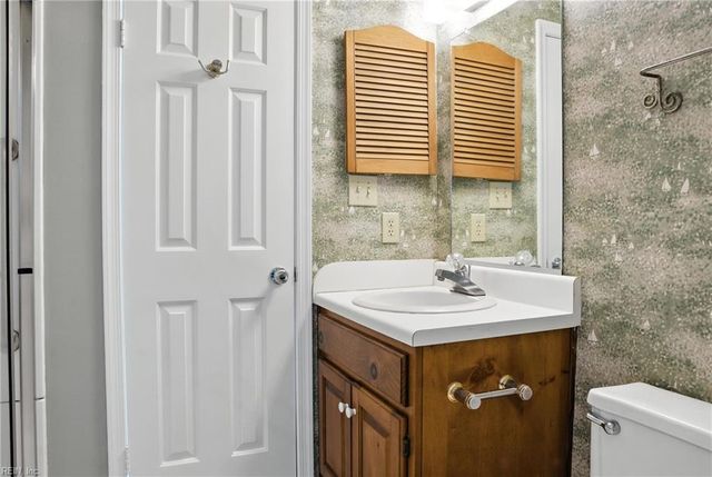 164 River Point Dr, Suffolk, VA 23434