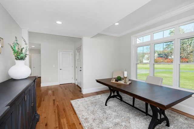 1 Barrington Way, Amherst, NH 03055