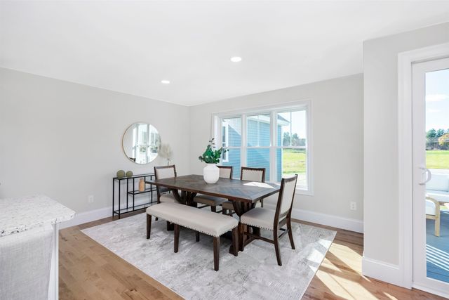1 Barrington Way, Amherst, NH 03055