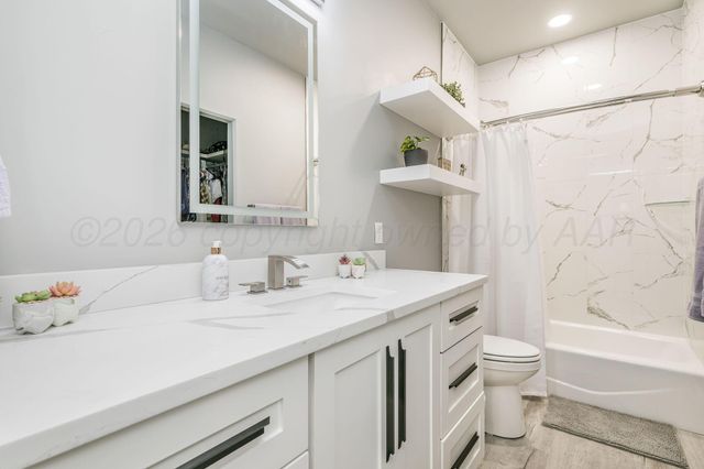 17400 SPRING LAKE DRIVE, Canyon, TX 79015