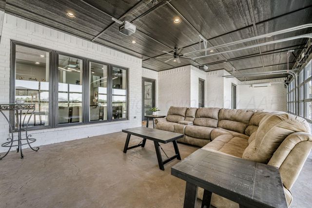 17400 SPRING LAKE DRIVE, Canyon, TX 79015
