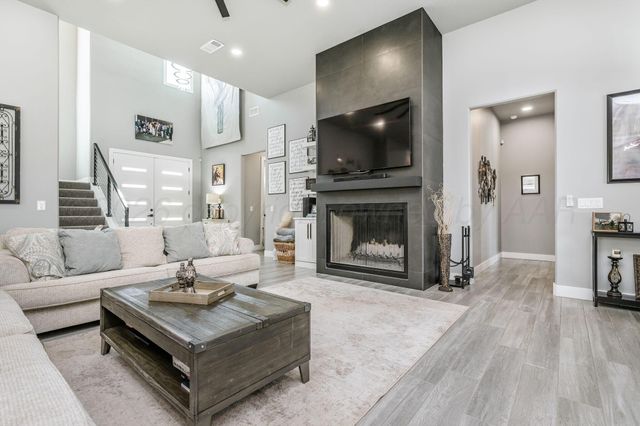 17400 SPRING LAKE DRIVE, Canyon, TX 79015