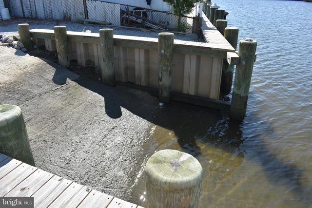 152 S CAPTAINS DR, Little Egg Harbor Twp, NJ 08087