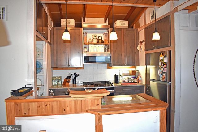 152 S CAPTAINS DR, Little Egg Harbor Twp, NJ 08087