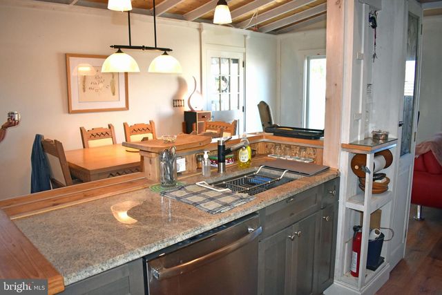 152 S CAPTAINS DR, Little Egg Harbor Twp, NJ 08087