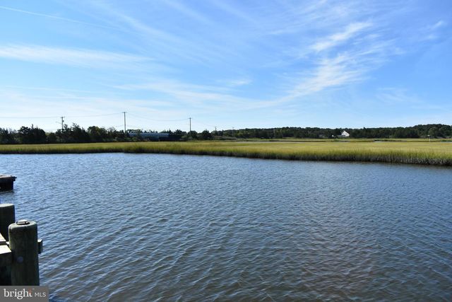 152 S CAPTAINS DR, Little Egg Harbor Twp, NJ 08087