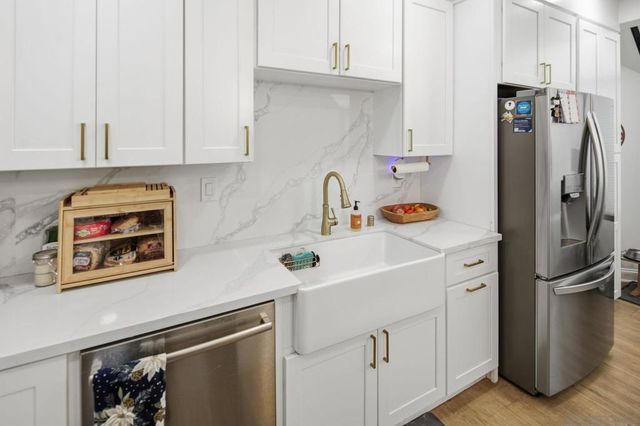 835 D Avenue 5, Coronado, CA 92118