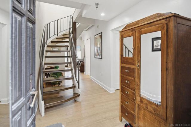 835 D Avenue 5, Coronado, CA 92118