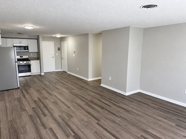 55 David Terrace 24, Norwood, MA 02062