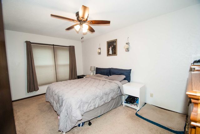 2065 Hollow View Drive, Bettendorf, IA 52722