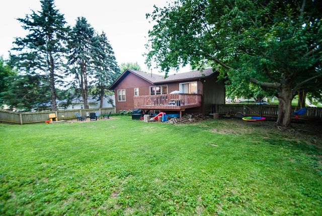 2065 Hollow View Drive, Bettendorf, IA 52722