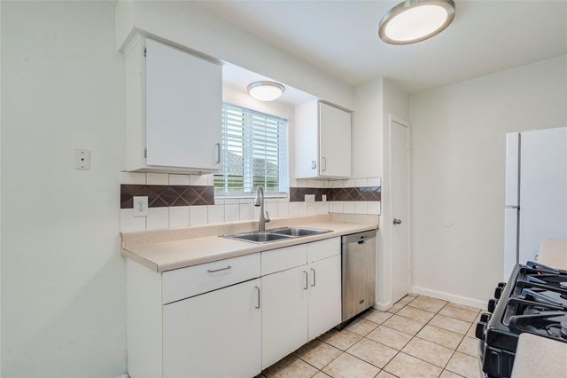2202 Silver Spur DR, Round Rock, TX 78681