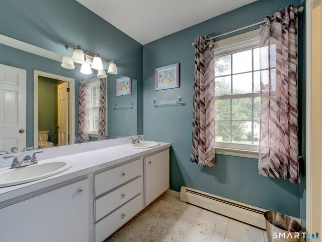 20 Christine Lane, South Windsor, CT 06074