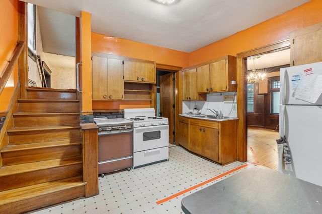 332 E 34th Street, Minneapolis, MN 55408