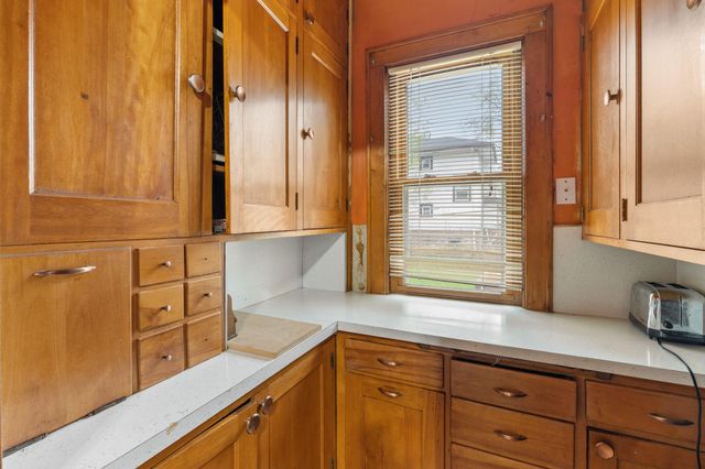 332 E 34th Street, Minneapolis, MN 55408