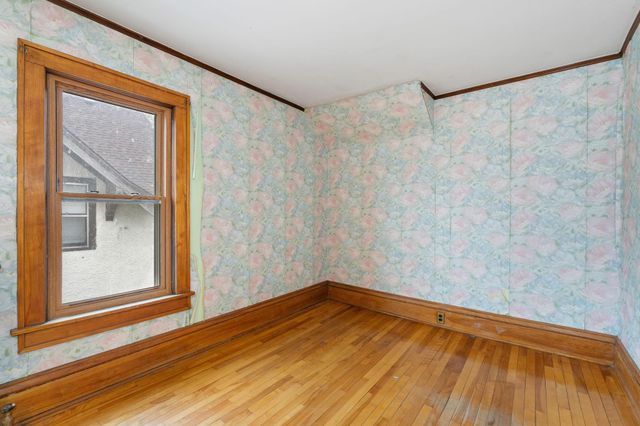 332 E 34th Street, Minneapolis, MN 55408