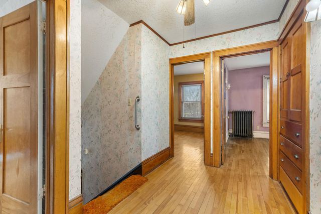 332 E 34th Street, Minneapolis, MN 55408